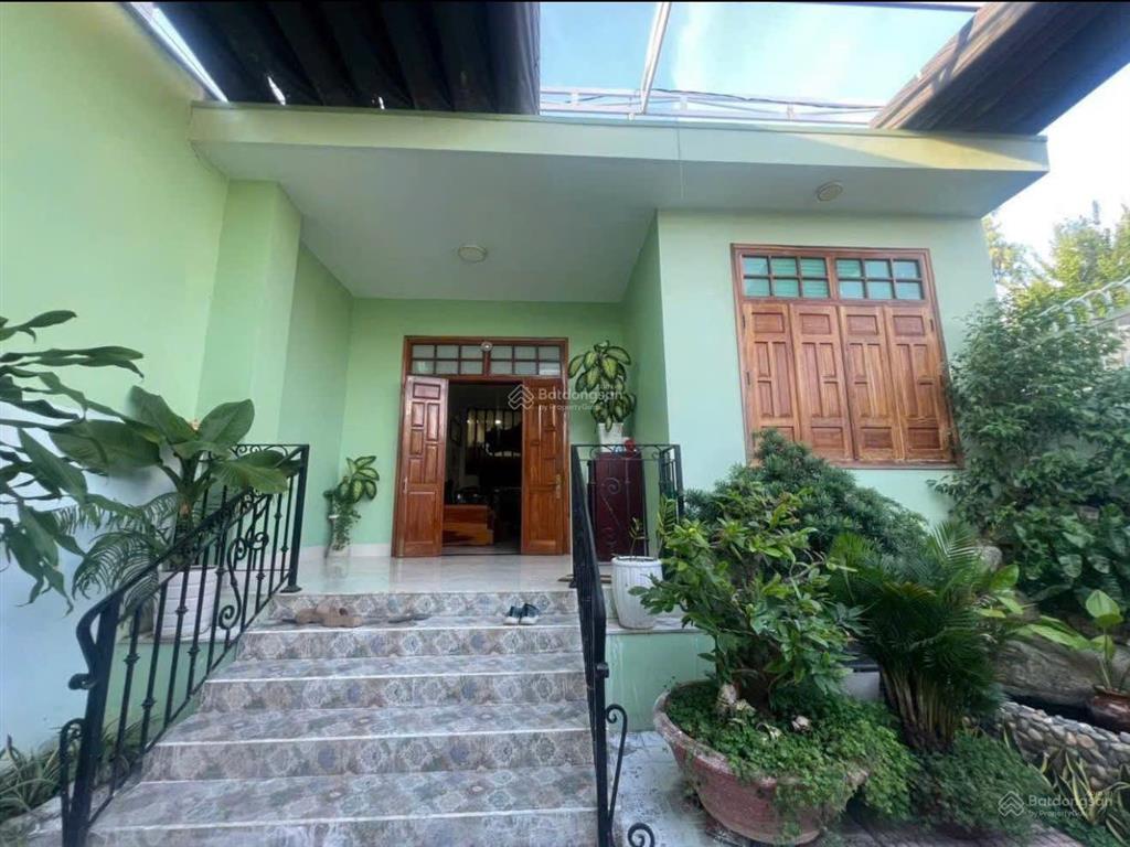 Bán biệt thự mini dt 168m2  2t  3pn  ôtô đậu cửa  vĩnh hoà  nha trang  chỉ 6tỷ3