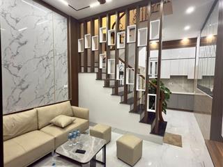 Bán nhà hoàng hoa thám, tây hồ 5 tầng 30m2, mt 4m, cách phố ô tô 30m, trước nhà thông thoáng