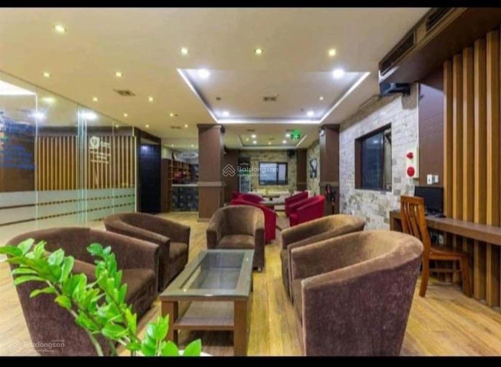 Khách sạn hạng sang  doanh thu 2.2 tỷ/năm  220m2x10t, mt 9.8m  trần duy hưng  cầu giấy  ô tô