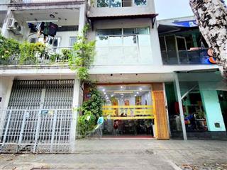 Bán gấp nhà 2 mặt tiền đường hoàng sa  quận 1. giá 6tỷ220/ 64m2 sổ hồng riêng