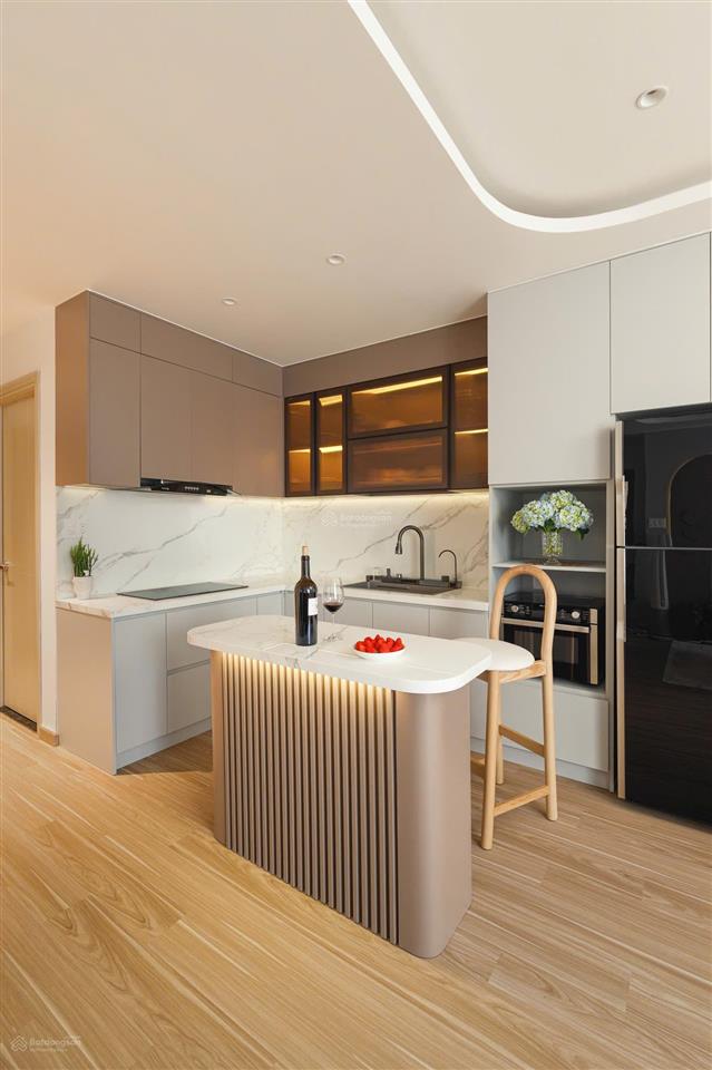 Thuê chung cư gold view 2pn 2wc 75m2 nội thất mới 100% tôn gỗ ấm cúng ngay