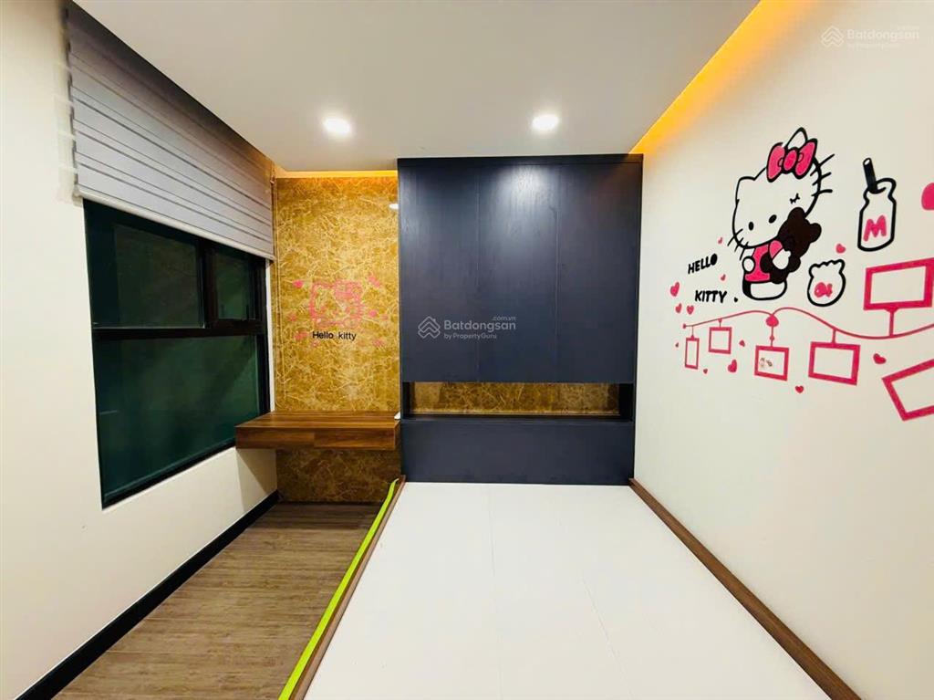 Thuê delasol 2pn2wc 78m2 mới 100% ban công view hồ bơi yên tĩnh ngay quận 4 sát q1 q3  0775 924 ***