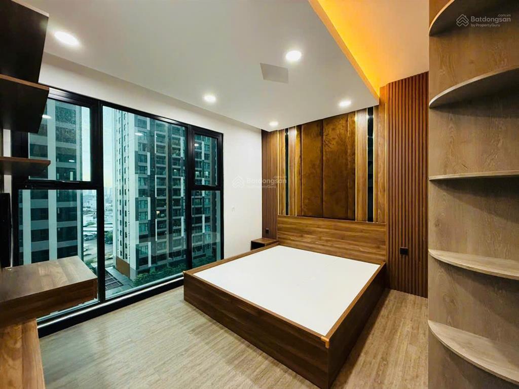 Thuê delasol 2pn2wc 78m2 mới 100% ban công view hồ bơi yên tĩnh ngay quận 4 sát q1 q3  0775 924 ***