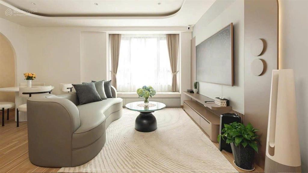 Thuê cc gold view 2pn 2wc 80m2 nội thất mới 100% tôn gỗ ấm cúng ngay bến vân đồn q4  0775 924 ***
