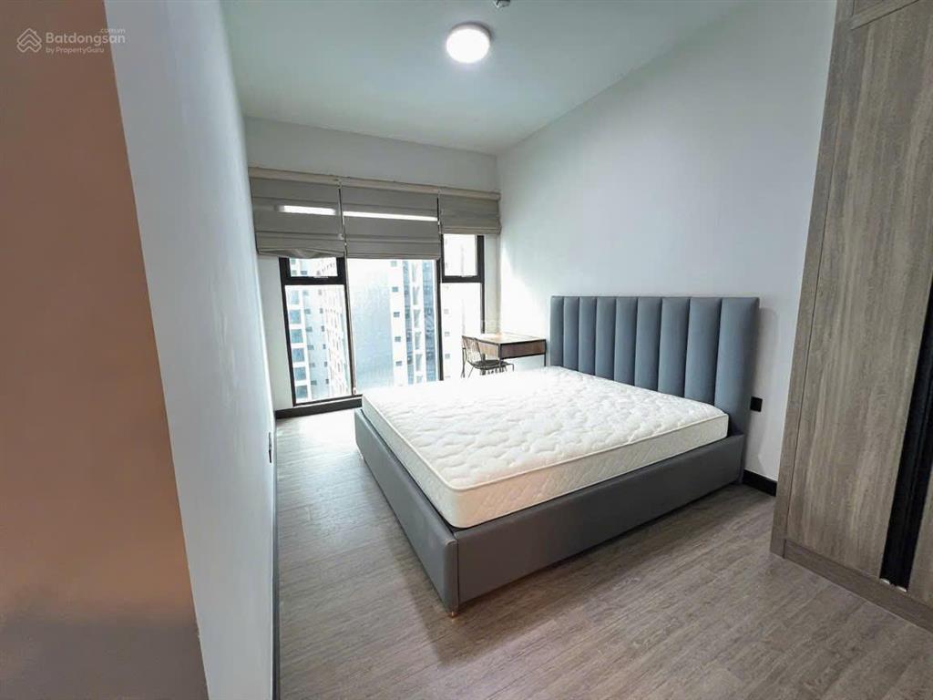 Thuê de la sol 2pn2wc 76m2 nội thất cao cấp sang trọng  bến vân đồn quận 4 sát q1 q3  0775 924 ***