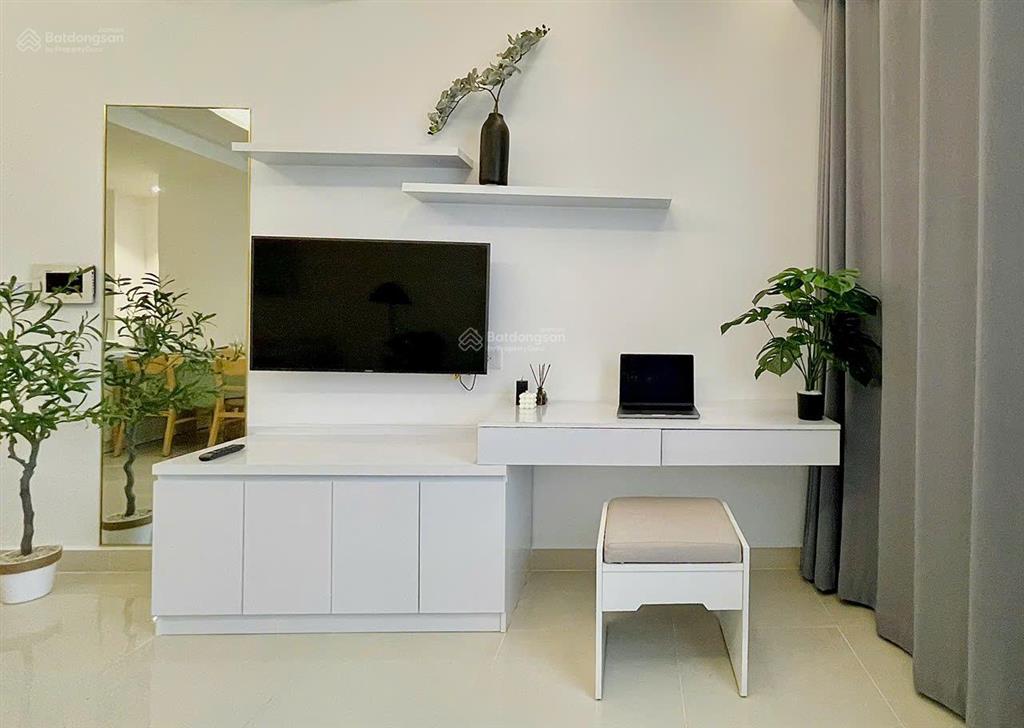 Thuê ngay tresor 2pn2wc 74m2 view sông mới 100%  bến vân đồn quận 4 sát q1 q3  harry 0775 924 ***