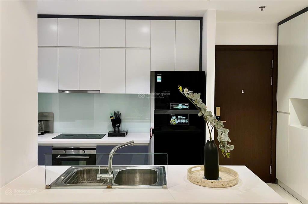 Thuê ngay tresor 2pn2wc 74m2 view sông mới 100%  bến vân đồn quận 4 sát q1 q3  harry 0775 924 ***
