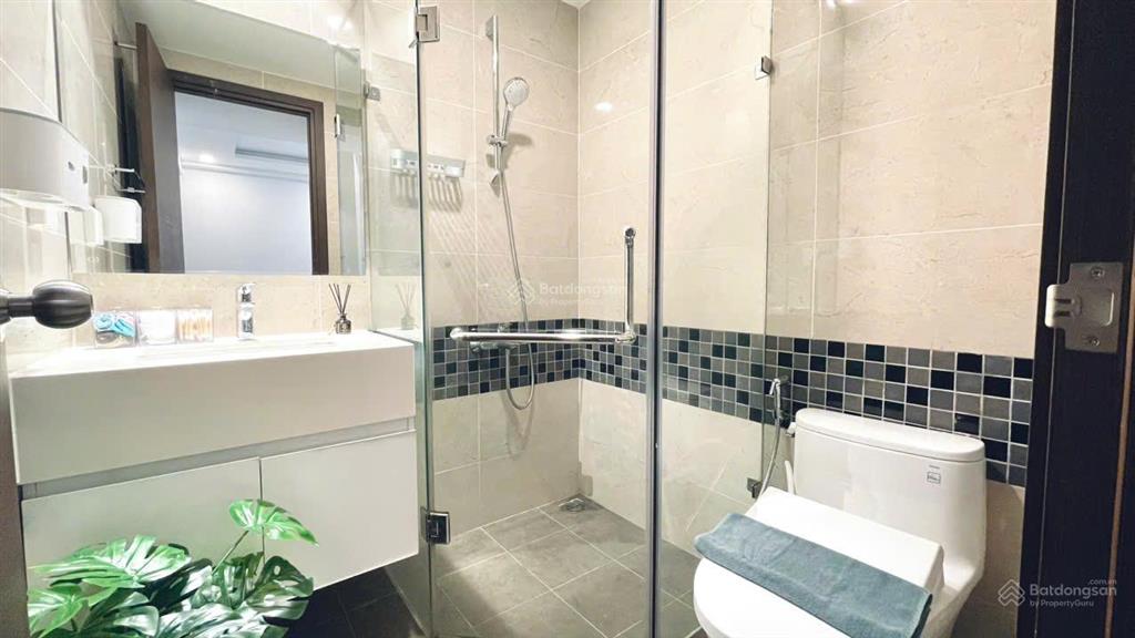 Thuê ngay tresor 2pn2wc 74m2 view sông mới 100%  bến vân đồn quận 4 sát q1 q3  harry 0775 924 ***