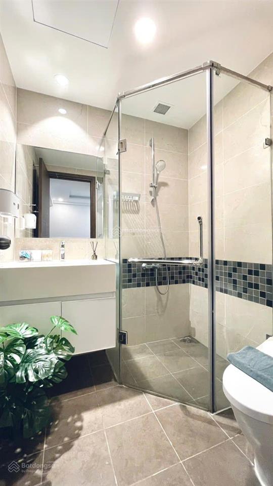 Thuê ngay tresor 2pn2wc 74m2 view sông mới 100%  bến vân đồn quận 4 sát q1 q3  harry 0775 924 ***