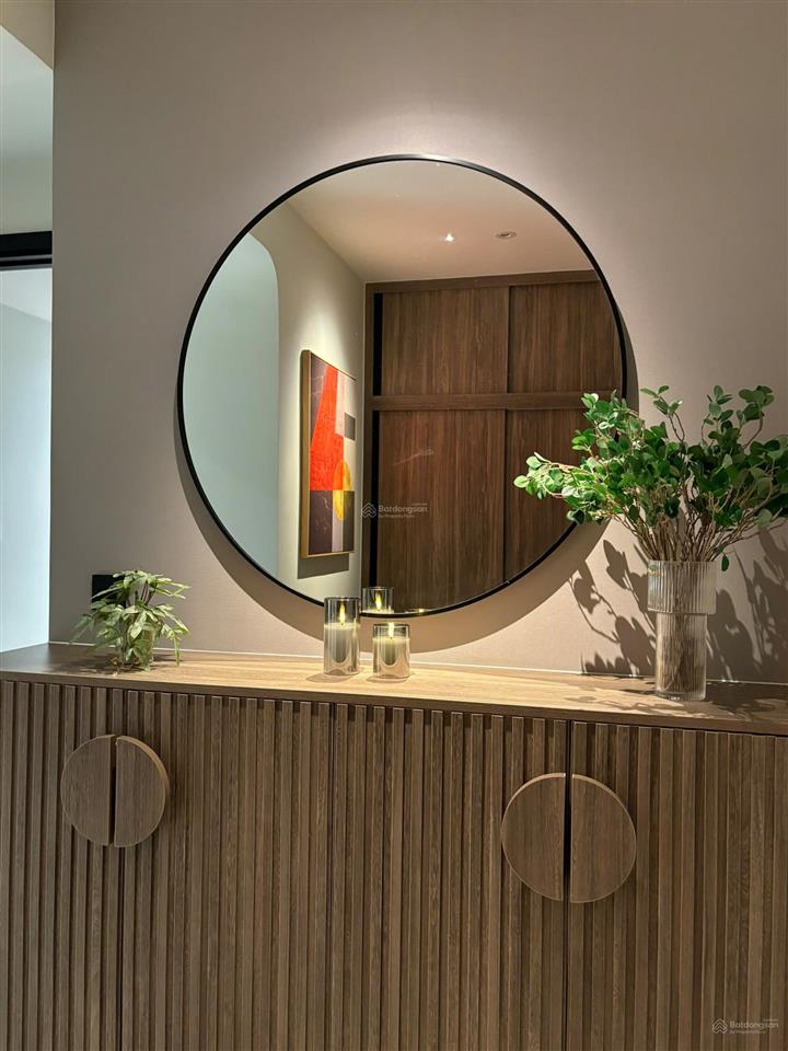 Thuê de la sol 35m2 nội thất mới 100% ban công view đẹp tôn thất thuyết q4 sát q1, q3  0775 924 ***