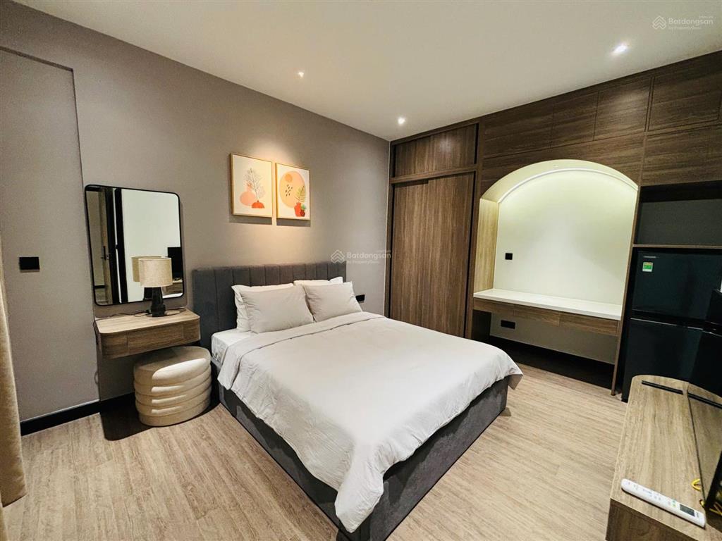 Thuê de la sol 35m2 nội thất mới 100% ban công view đẹp tôn thất thuyết q4 sát q1, q3  0775 924 ***