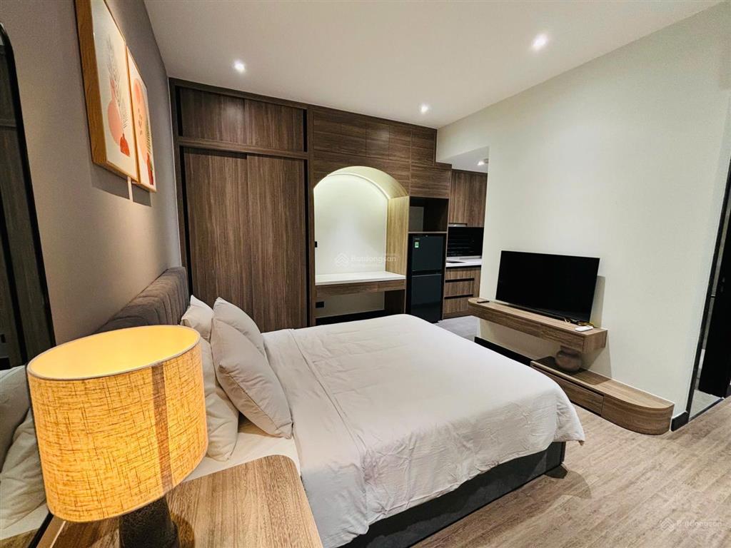 Thuê de la sol 35m2 nội thất mới 100% ban công view đẹp tôn thất thuyết q4 sát q1, q3  0775 924 ***
