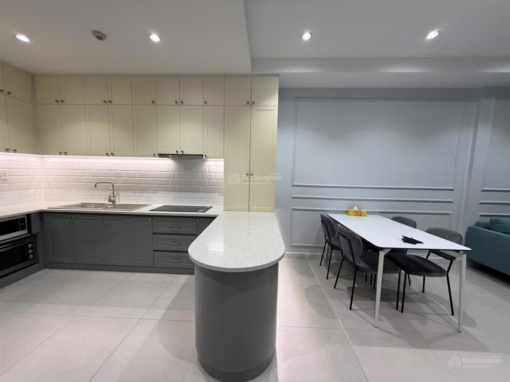 Thuê gold view 2pn2wc 84m2 nội thất mới 100% sang trọng ngay bến vân đồn q4 sát q1 q3 0775 924 ***