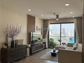 Thuê gold view 2pn2wc 81m2 ban công view sông ngay bến vân đồn quận 4 sát q1q3  harry 0775 924 ***