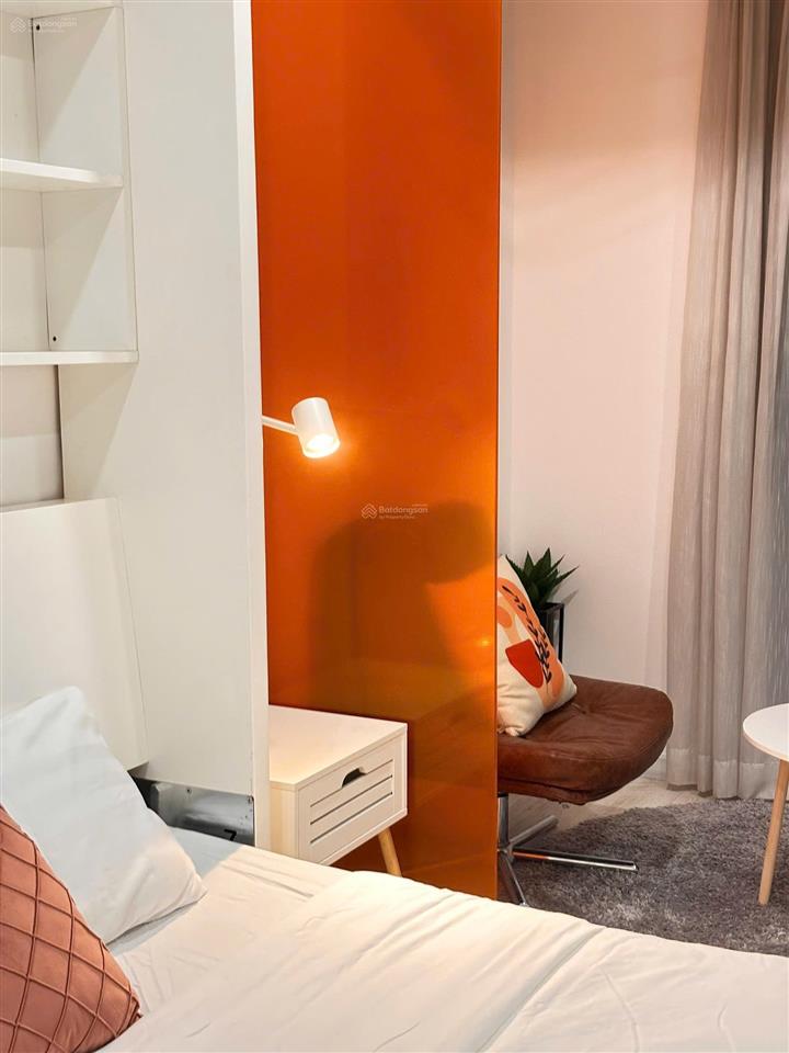 Bán saigon royal 30m2 full nội thất mới 100% view thoáng bến vân đồn quận 4 sát q1 q3  077594600