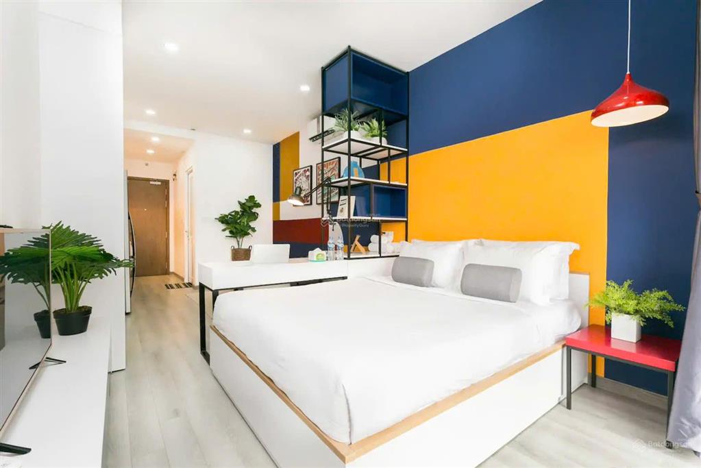 Thuê millennium 35m2 mới 100% giá 12tr ban công view sông  bến vân đồn quận 4 sát q1  0775 924 ***
