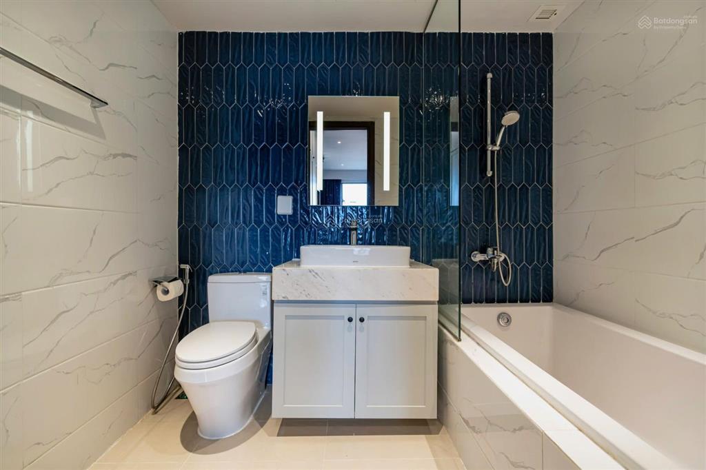 Thuê saigon royal 2pn 88m2 ban công view sông, bitexco sát bến vân đồn quận 4 sát q1 q3 0775 924 ***