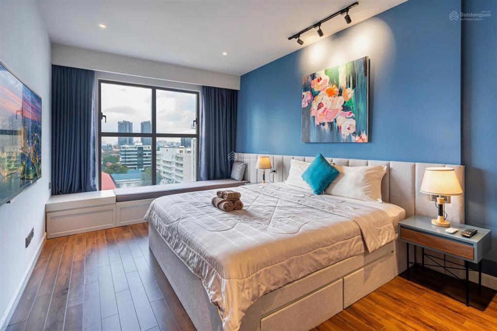 Thuê saigon royal 2pn 88m2 ban công view sông, bitexco sát bến vân đồn quận 4 sát q1 q3 0775 924 ***