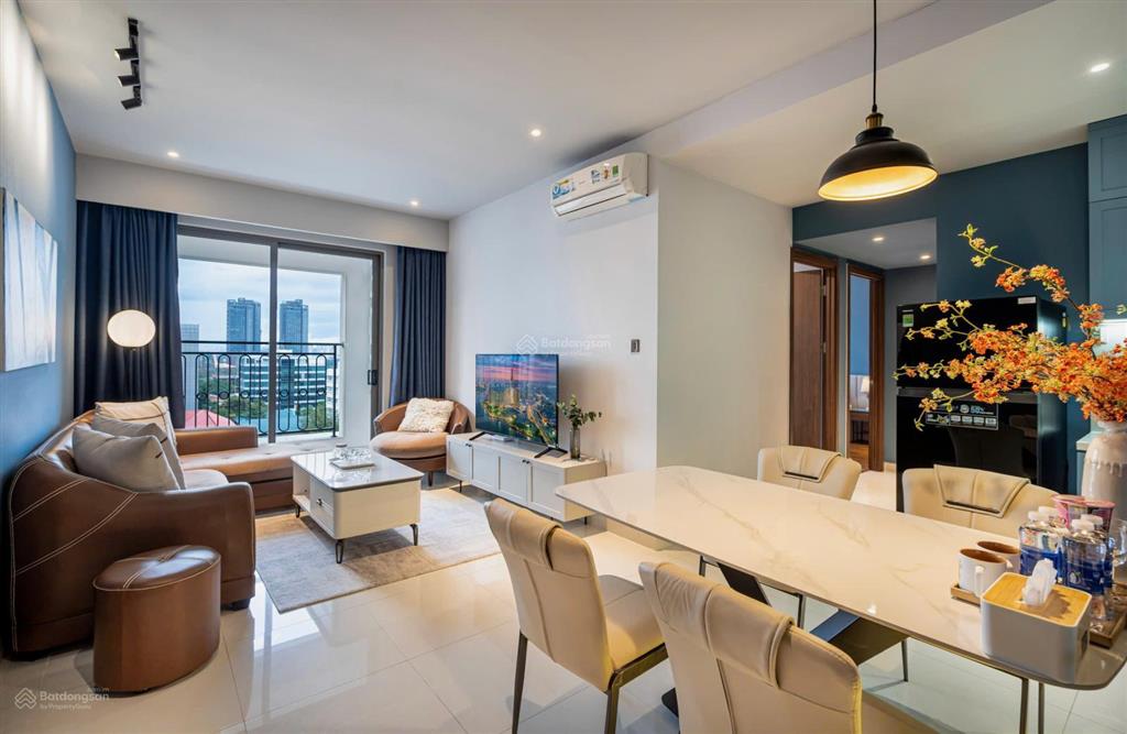 Thuê saigon royal 2pn 88m2 ban công view sông, bitexco sát bến vân đồn quận 4 sát q1 q3 0775 924 ***