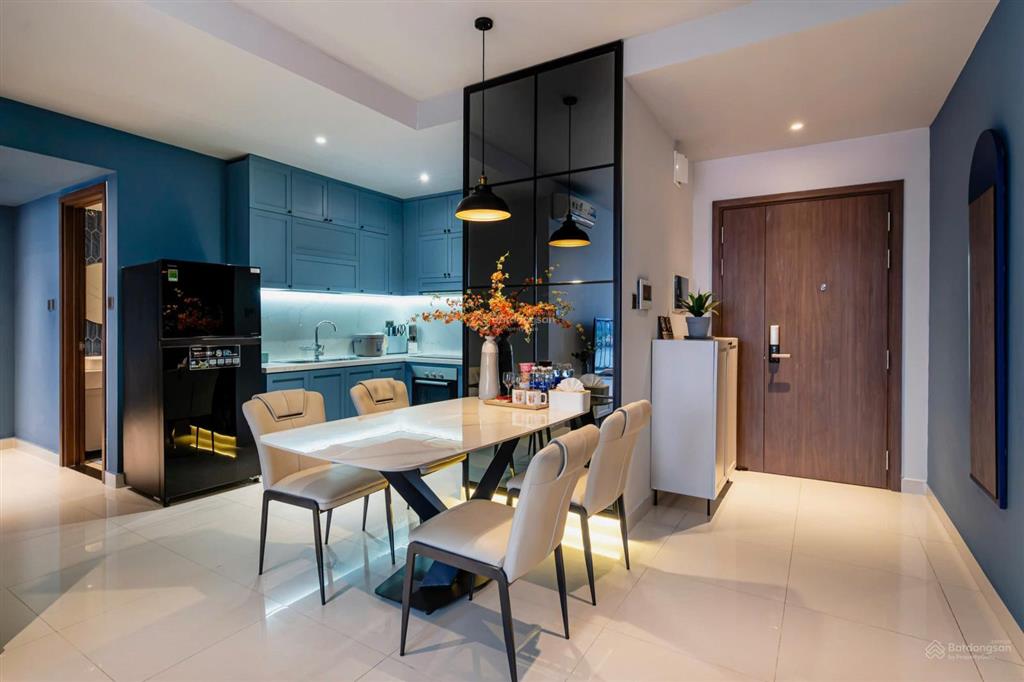 Thuê saigon royal 2pn 88m2 ban công view sông, bitexco sát bến vân đồn quận 4 sát q1 q3 0775 924 ***