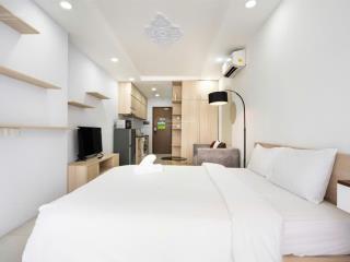 Thuê millennium 35m2 mới 100% giá 12tr ban công thoáng  bến vân đồn quận 4 sát q1  0775 924 ***