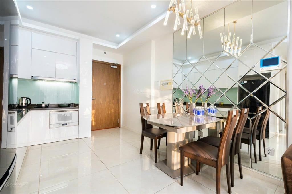 Thuê 2pn2wc 74m2 millennium ban công view cực chill ngay bến vân đồn quận 4 sát q1  0775 924 ***