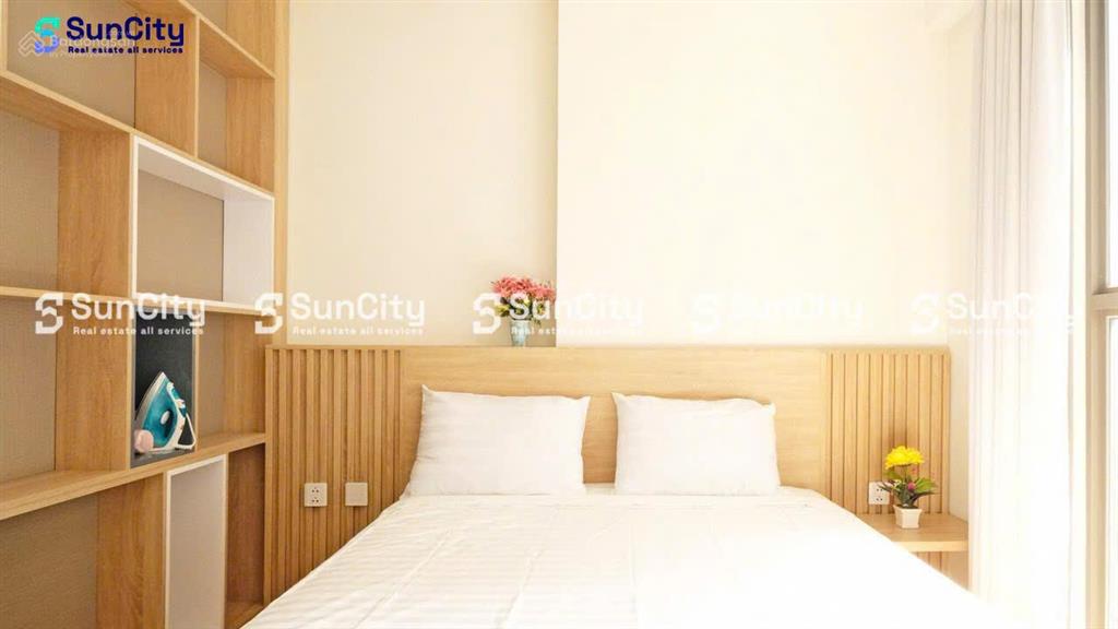 Thuê căn hộ 2pn 2wc 74m2 cao cấp ban công full view bến vân đồn, q4 (gần q1)  harry 0775 924 ***