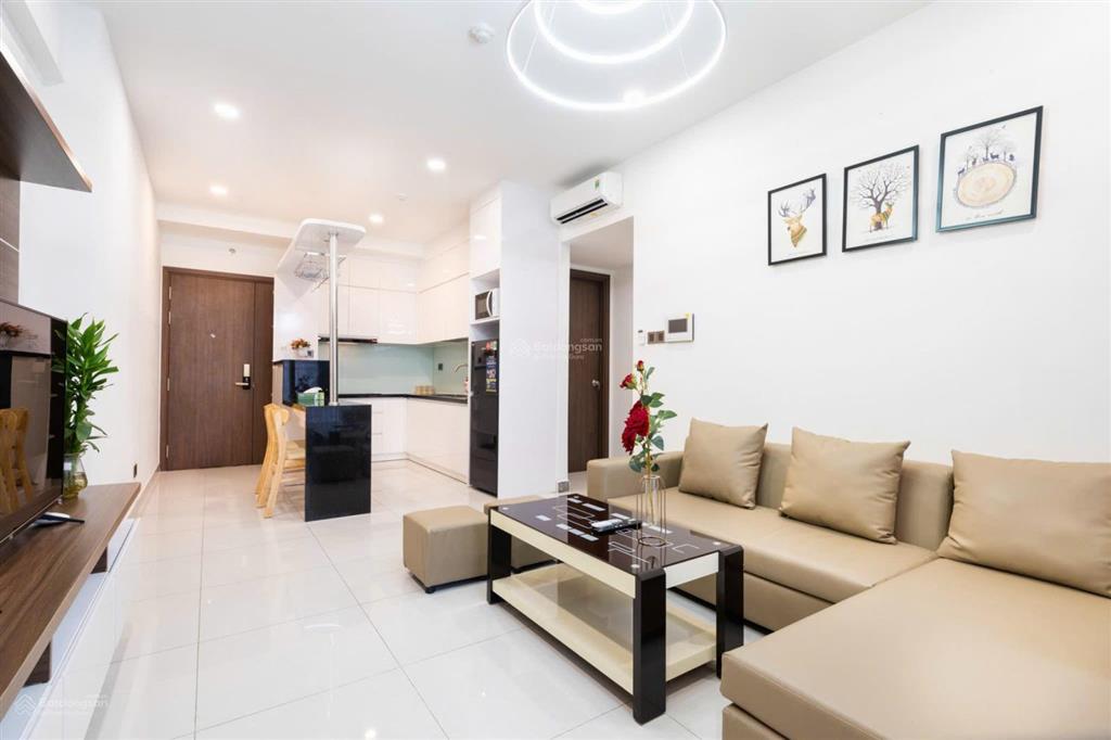 Thuê ngay 2pn1wc 60m2 ban công view thoáng mới 100% ngay bến vân đồn quận 4 sát q1  0775 924 ***