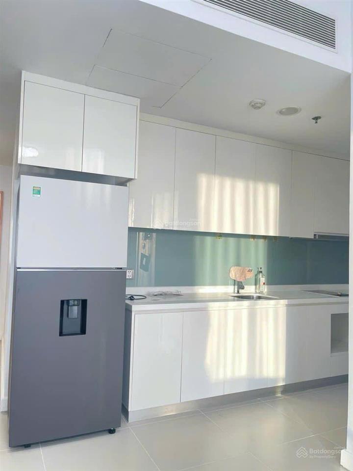 Thuê gold view 1 pn 56m2 mới 100% ban công view sông ngay bến vân đồn quận 4 sát q1  0775 924 ***