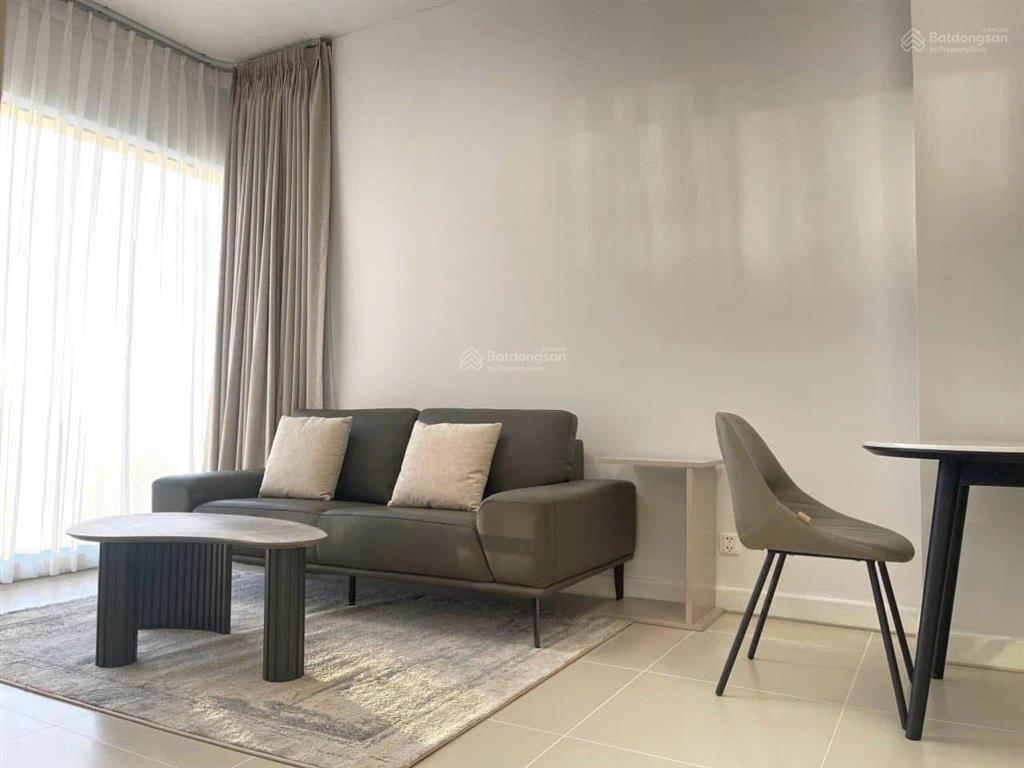 Thuê gold view 1 pn 56m2 mới 100% ban công view sông ngay bến vân đồn quận 4 sát q1  0775 924 ***