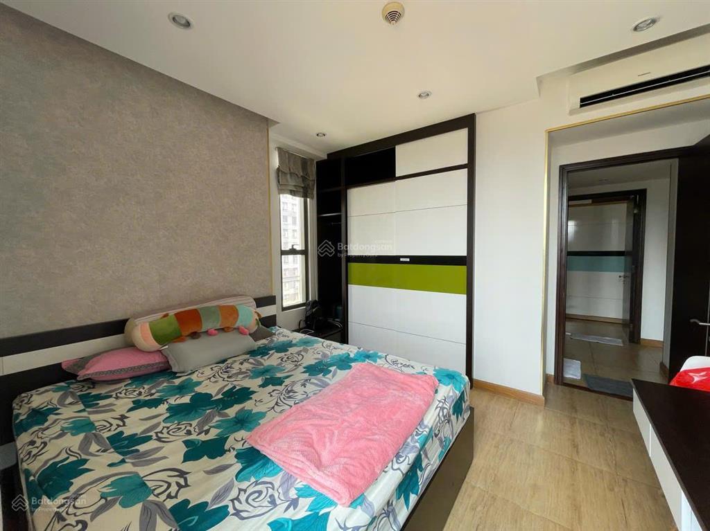 Thuê icon 56 3pn2wc 90m2 view sông giá chỉ 22tr ngay bến vân đồn quận 4 sát q1 q3  0775 924 ***