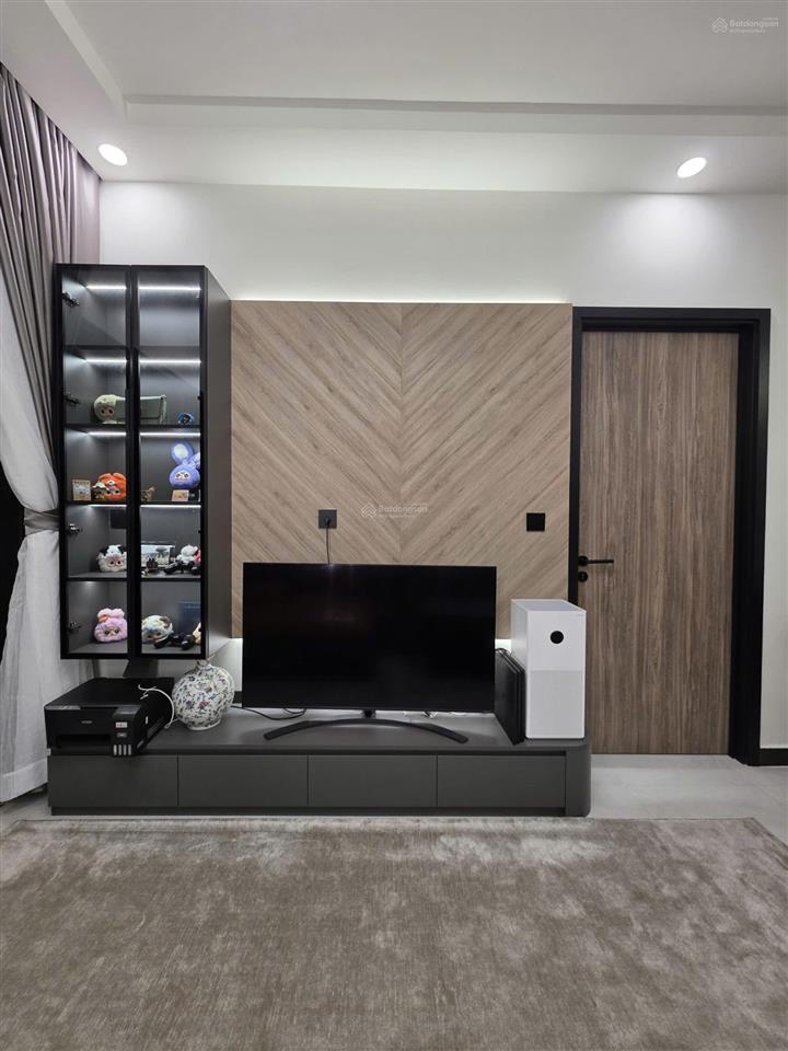 Thuê ngay 2pn 2wc 84m2 mới 100% nội thất luxury view sông bến vân đồn quận 4 sát q1  0775 924 ***