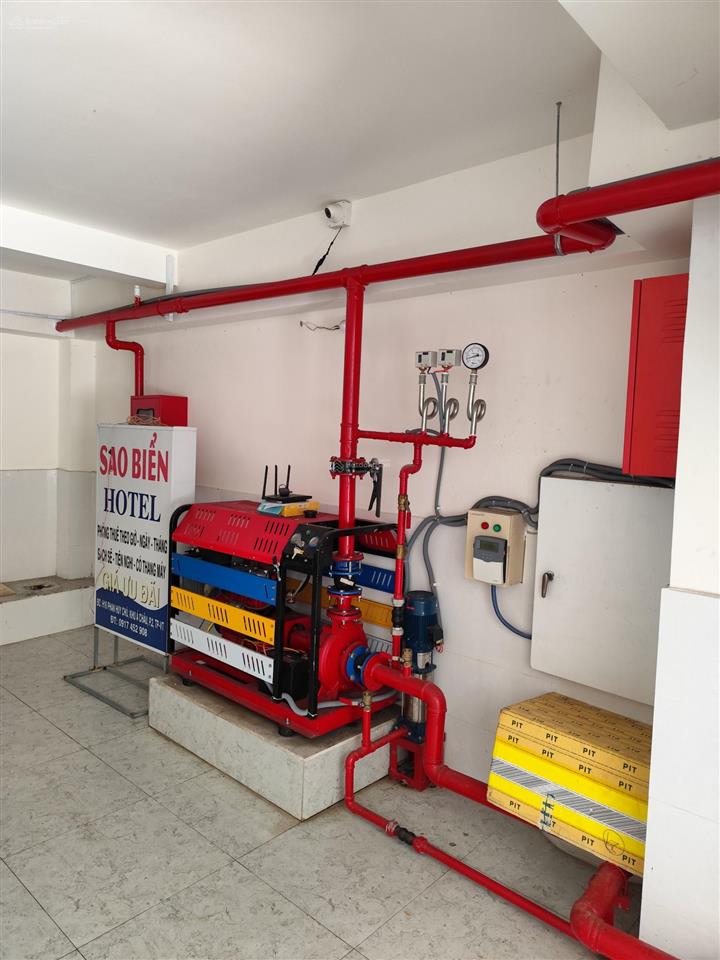 Bán nhà mt đang kinh doanh khách sạn đẹp và cao tầng nhất cung đường