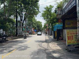 Bán nhà văn quán 52m xây 3 tầng mặt ngõ thông ô tô vào nhà, giá 10 tỷ 200tr.