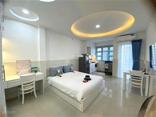 Cho thuê chdv 40m2 full nội thất ban công giữa cầu thị nghè và ngã tư hàng xanh gần đh hutech, uef