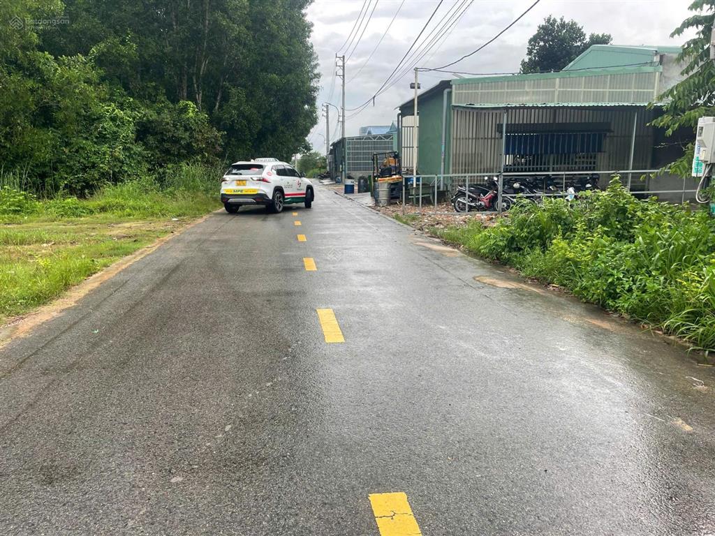 Bán nhanh lô đất làm kho , xưởng gần quốc lộ 13 và mỹ phước tân vạn tổng dt 600m2 ( 300 tc )