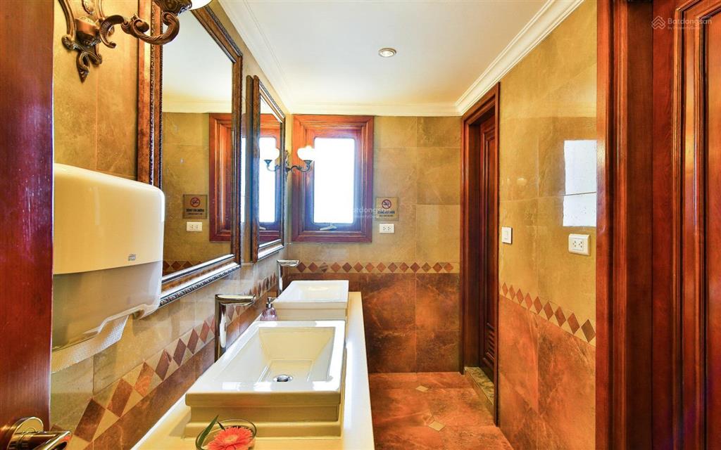 Chính chủ cho thuê văn phòng tại v building  bà triệu, hai bà trưng  tòa nhà văn phòng hạng b+