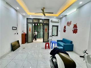 Siêu phẩm đường láng  38m2 x 5 tầng  gần ngoại thương  ngõ rộng, giao thông thuận tiện  9.6 tỷ