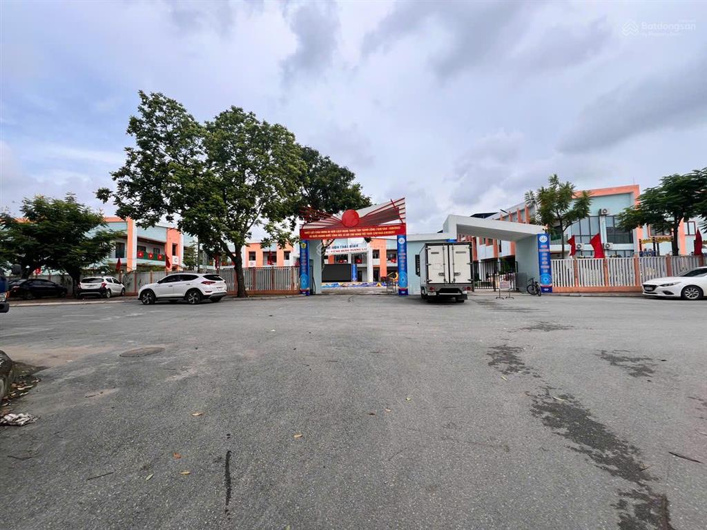 Bán 64.6m2 trục chính kinh doanh thôn thái bình, xã đông anh