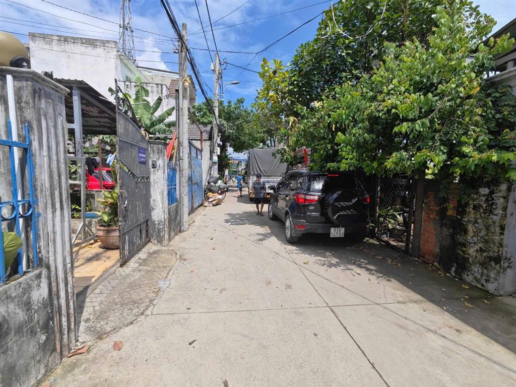 Chính chủ bán đất hẻm xe hơi, ngang 5m dài 20m, giá 5,3 tỷ thương lượng. thới an, q12
