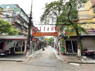 Bán căn nhà tập thể ở a9 nghĩa tân, trần tử bình, dt 21/45m2, giá 3.45 tỷ nghĩa tân, cầu giấy