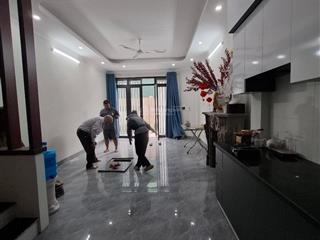 Nhà mới đại cát từ liêm  34m2  5 tầng  lô góc mặc thoáng