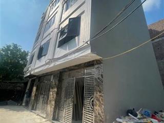 Nhà mới ở ngay cầu diễn  32m2  6 tầng  ngõ nông rộng