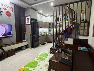 Bán nhà đông ngạc  33m2  5 tầng  ngõ rộng  gần hồ  ô tô đỗ 10m