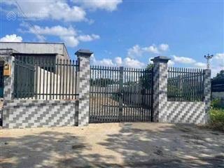 Cuối năm bán đất trả nợ cho dân xã hội