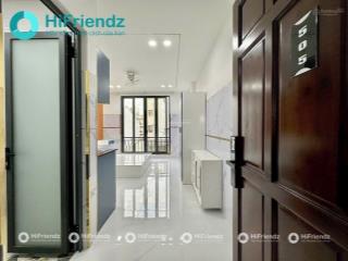 Studio ban công ngay ngã tư bình thái