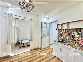 Cho thuê 1pn bancony gần công viên tao đànbv từ dũtrường đh mở q3