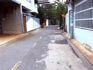 Gấp bán nhà trung chánh 6.5x18 cấp 4 đang cho thuê 8 triệu/th giá 5.7 tỷ shr đẹp đường 8m