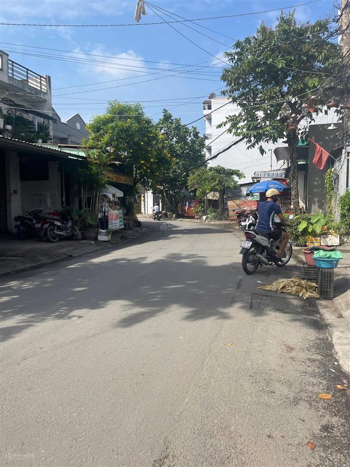 Mặt tiền, bà điểm 7x20m, trệt lầu đang cho thuê 15tr/th giá 6.1 tỷ còn thương lượng