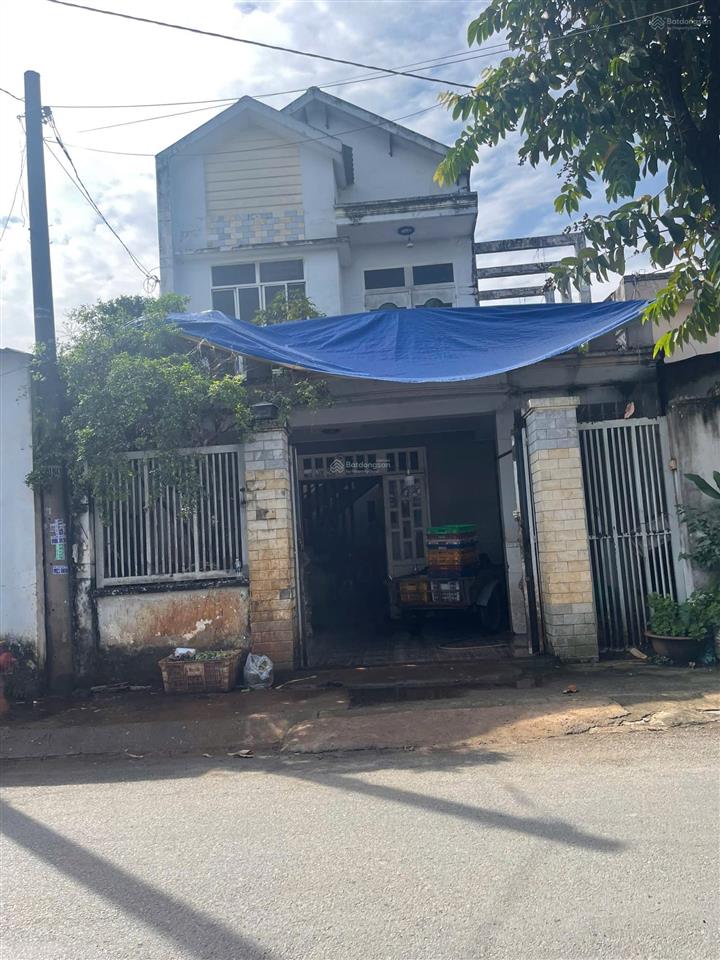 Mặt tiền, bà điểm 7x20m, trệt lầu đang cho thuê 15tr/th giá 6.1 tỷ còn thương lượng